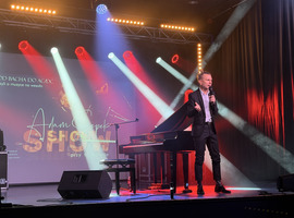 Adam Snopek Show Przy Fortepianie